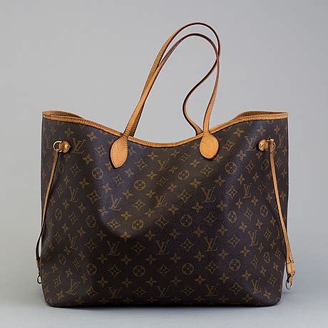 does louis vuitton ever go on sale|louis vuitton clearance outlet.